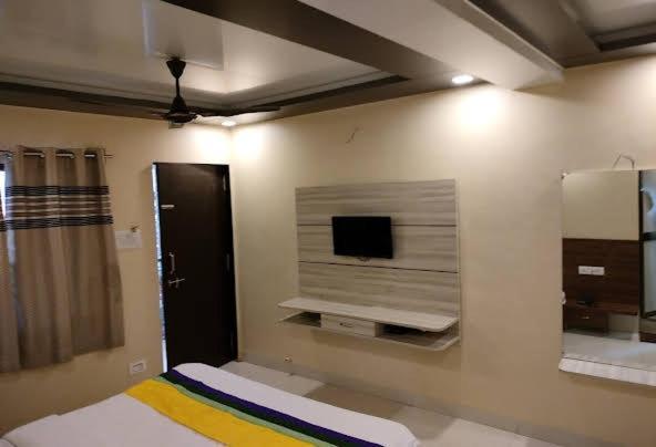 Hotel President House ماتيرن المظهر الخارجي الصورة